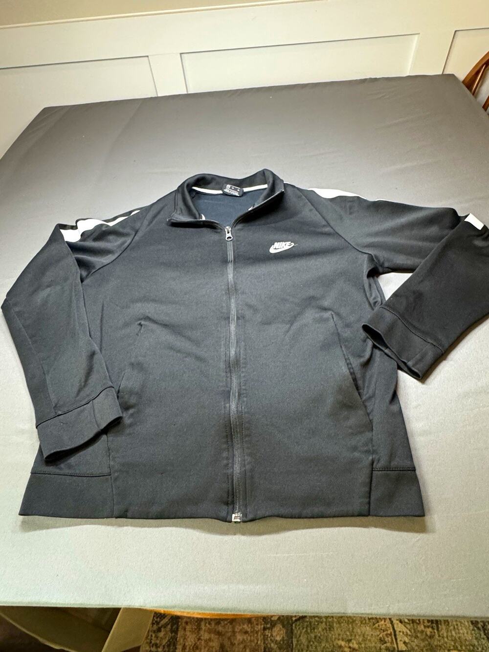 Nike Men's Full Zip Track Jacket Black/White Pockets Polyester Knit Size M
